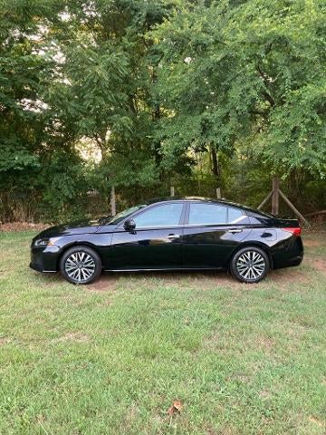 2024 Nissan Altima 2.5 SV Sedan