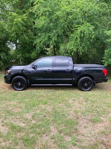 2018 Nissan Titan 4x4 Crew Cab SV
