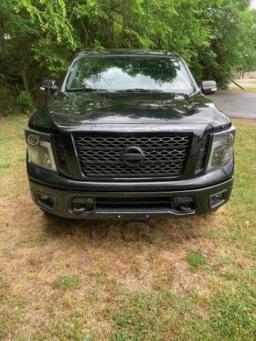 2018 Nissan Titan 4x4 Crew Cab SV