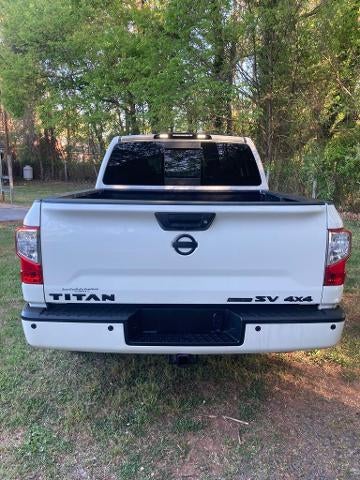 2019 Nissan Titan 4x4 Crew Cab SV