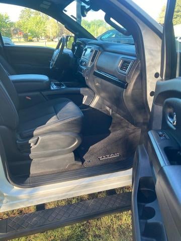 2019 Nissan Titan 4x4 Crew Cab SV