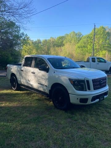 2019 Nissan Titan 4x4 Crew Cab SV