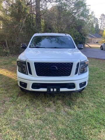 2019 Nissan Titan 4x4 Crew Cab SV