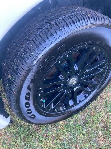 2019 Nissan Titan 4x4 Crew Cab SV