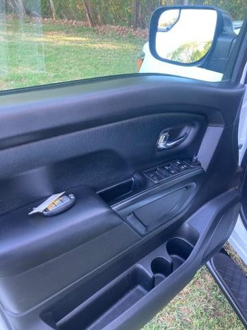 2019 Nissan Titan 4x4 Crew Cab SV