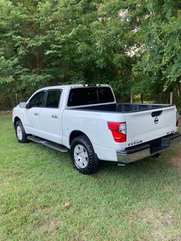 2019 Nissan Titan 4x4 Crew Cab SV