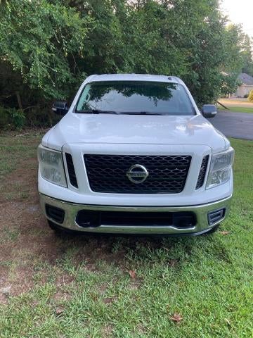 2019 Nissan Titan 4x4 Crew Cab SV