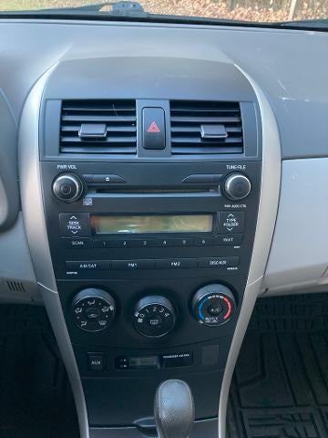 2010 Toyota Corolla 4dr Sdn Auto LE (Natl)