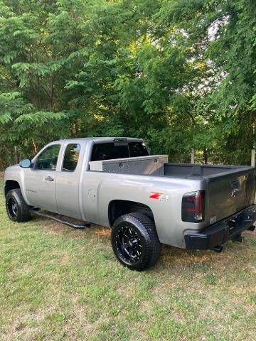 2007 Chevrolet Silverado 1500 4WD Extended Cab Standard Box LT w/1LT