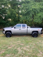 2007 Chevrolet Silverado 1500 4WD Extended Cab Standard Box LT w/1LT