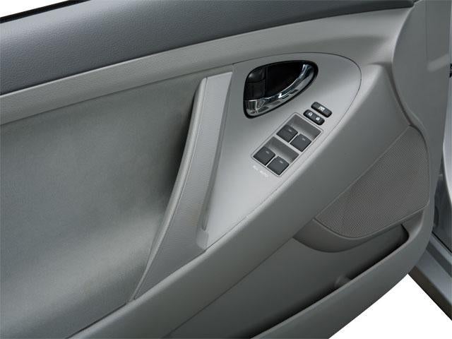 2011 Toyota Camry 4dr Sdn I4 Auto SE (Natl)