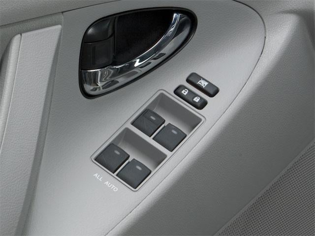 2011 Toyota Camry 4dr Sdn I4 Auto SE (Natl)