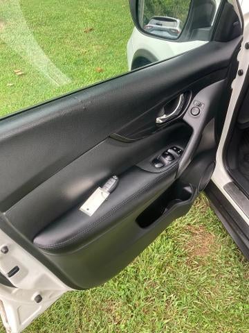 2017 Nissan Rogue AWD SV