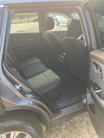 2022 Nissan Rogue FWD SV