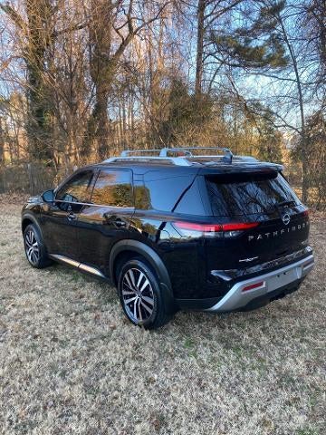 2025 Nissan Pathfinder Platinum 4WD