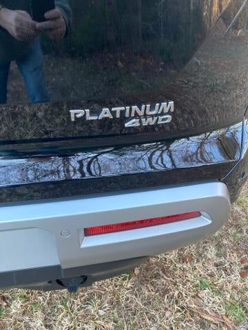 2025 Nissan Pathfinder Platinum 4WD
