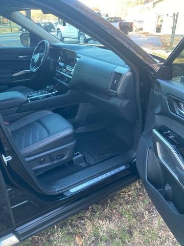 2025 Nissan Pathfinder Platinum 4WD