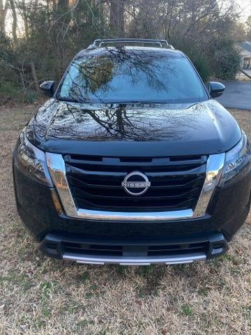 2025 Nissan Pathfinder Platinum 4WD
