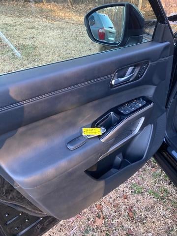 2025 Nissan Pathfinder Platinum 4WD