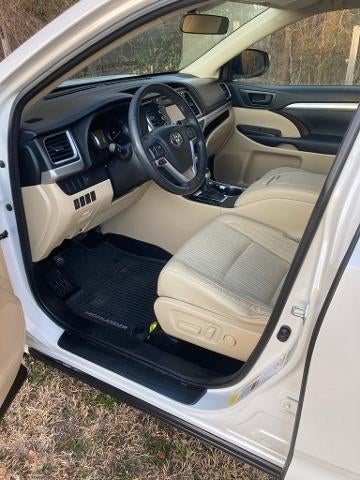 2015 Toyota Highlander AWD 4dr V6 LE (SE)