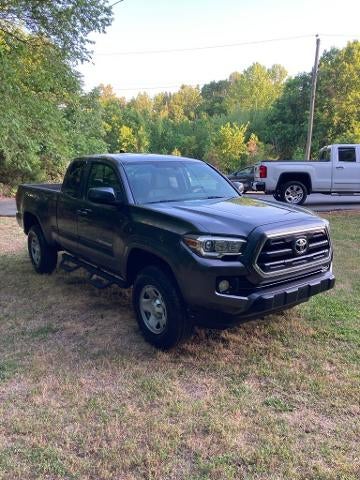 2017 Toyota Tacoma SR5 Access Cab 6' Bed I4 4x4 AT (Natl)