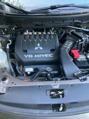 2010 Mitsubishi Outlander 2WD 4dr XLS