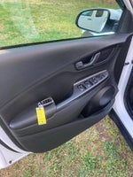 2022 Hyundai KONA SEL Auto FWD