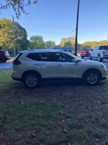 2018 Nissan Rogue FWD SV