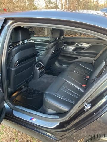 2019 BMW 750i Sedan