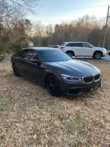 2019 BMW 750i Sedan